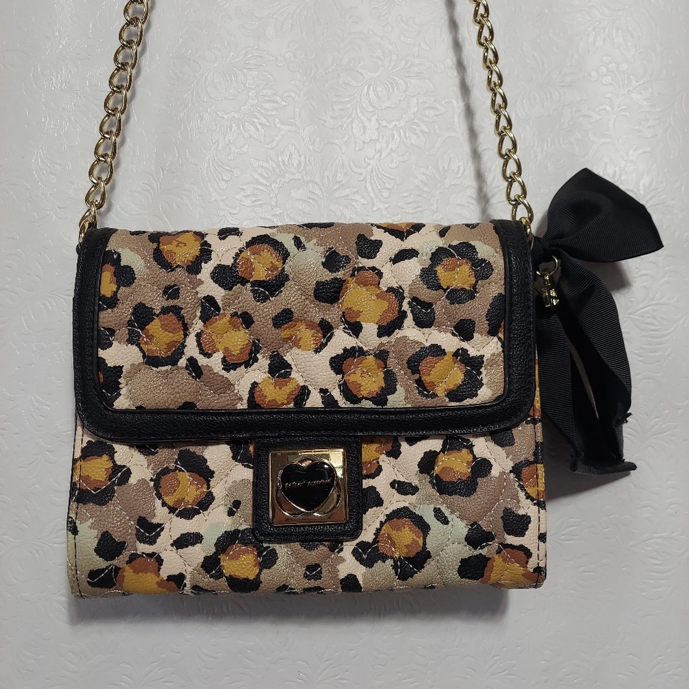 Betsey Johnson Leopard Print crossbody w/ Heart Stitching & Gold Chain Hardware